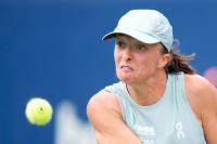 Swiatek, Alexandrova advance at National Bank Open in Toronto