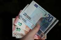 Irish consumers borrow record €3bn in personal loans in just one year