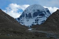 Received distress calls from Indians stranded in Nepal: Govt