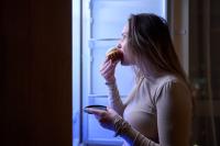 Late-Night Eating May Disrupt Sleep, Digestion and Metabolic Health