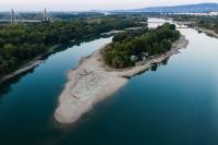 Hungary expects Danube to rise but nuclear plant still facing output curbs