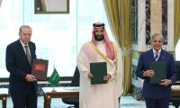 Saudi Arabia, Turkey and Pakistan sign defence pact amid regional war