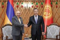 Nikol Pashinyan meets with the President of the Kyrgyz Republic
