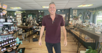 New Port Richey's Universal Plaza shopping center gets new life from local merchants