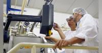 US Unexpectedly Loses Jobs in July; Manufacturing Reports Slight Growth