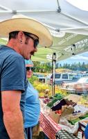 Very Nice farmers market brings a crowd