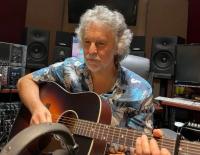 Country music veteran Tommy Detamore dies at 70