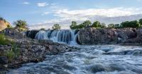 You Can Explore This Riverfront South Dakota City Entirely on Foot—and It’s Stunning