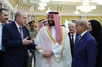 Saudi Arabia, Turkey and Pakistan sign Nato-style 'attack one, attack on all' defence pact