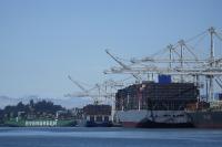 Republicans push legislation to scrap California ship emissions rules