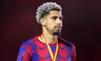 Liverpool agree surprise loan move for Barcelona captain Ronald Araujo as Andoni Iraola looks to bolster injury-hit defence