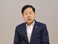 Finance Minister Hints at Easing Residency Rules Just 4 Days After Tax Reform