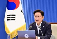Lee Orders Review of ISA, Stock-Suppression Bills; Parties Split