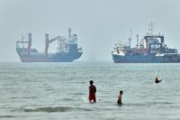 Iran issues list of demands, dampening hopes reopening Strait of Hormuz