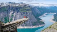 This Once-Underrated Hiking Escape With Lake And Mountain Views Is Now A Viral Stop That's Still Worth A Visit
