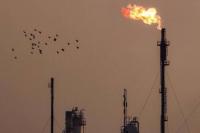 Iraq discusses oil export arrangement with Iran, minister says