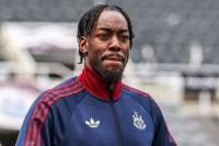 Anthony Elanga stretchered off in Newcastle pre-season clash with Valencia