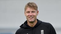 English legend quits national coaching role to focus on Aussie job