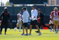 49ers’ Kyle Shanahan speaks on his health, players’ injuries, Tesla autopilot