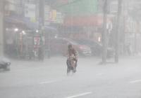 Metro Manila, six other areas remain on red rainfall warning