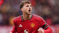 Carrick reveals United squad details for Dublin date with Leeds after Mount injury scare