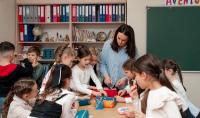 The government will transfer 70.3 million lei to local budgets to cover teachers’ salaries