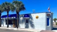 Did Babe Ruth once own a beloved bar in Bradenton Beach?
