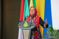 Minister urges protection of students after weapons found at school