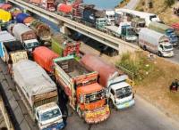 Goods transporters’ strike continues across Pakistan as talks with government progress