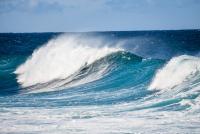 High Surf Warning: Costa Rica Coastlines Prepare for Waves Up to 2.7 Meters This Weekend