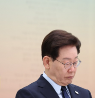 Lee Jae Myung’s approval falls to new low, with sharpest drop in Seoul