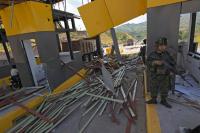 Colombia president says 6 armed rebels killed in clashes