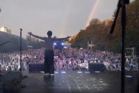 Ukrainians find relief at Kyiv music festival amid war