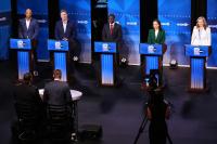 Wisconsin voters prepare to cast ballots, even as some remain undecided