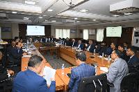 Finance Minister Holds Talks with 20 Multinational Companies