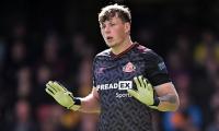 Sunderland goalkeeper set to undergo Wrexham medical to boost promotion bid - as Hull look for cover after Jack Butland injury