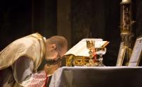 Texas bishop begins monthly Latin Mass right next to SSPX chapel