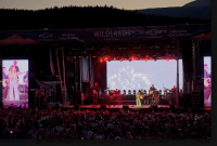 Behind the stage: How two rock climbers build concerts