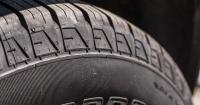 Illinois man dies after being struck by loose trailer wheel in Gurnee crash