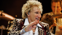 Rod Stewart Postpones Cincinnati Show, Rushed to Hospital for Emergency Procedure