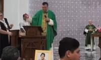 Video captures gunfire interrupting church service in Sinaloa, Mexico