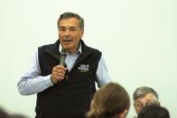 Letter: It’s too early in political races to pick winners