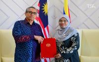 KSN Congratulates Salhah Salleh On Appointment As Melaka State Secretary