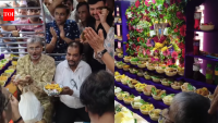 Bhajan Group Marks 21 Years: Mumbai local turns devotional; commuters join celebration