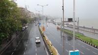 Mumbai Weather Update: Moderate Rain, Gusty Winds Continue; SpiceJet Issues Flight Advisory After Overnight Heavy Showers Affect Ops