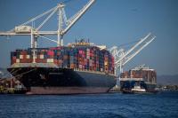 US extends waiver to allow oil transport