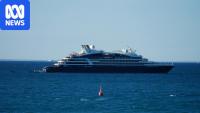 Port strike leaves cruise ships stranded at sea in Western Australia's north