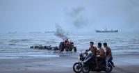 Iran won't reopen Strait of Hormuz without US concessions