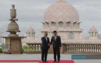 World : Bangladesh PM Wishes PM Anwar Speedy Recovery