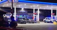 2 fatally shot while leaving gas station on Chicago's South Side, police say